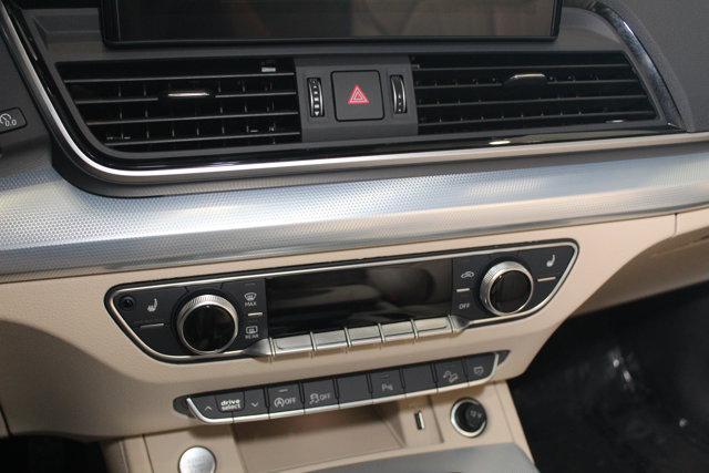 Photo of 2025 Chronos Gray Metallic Audi Q5