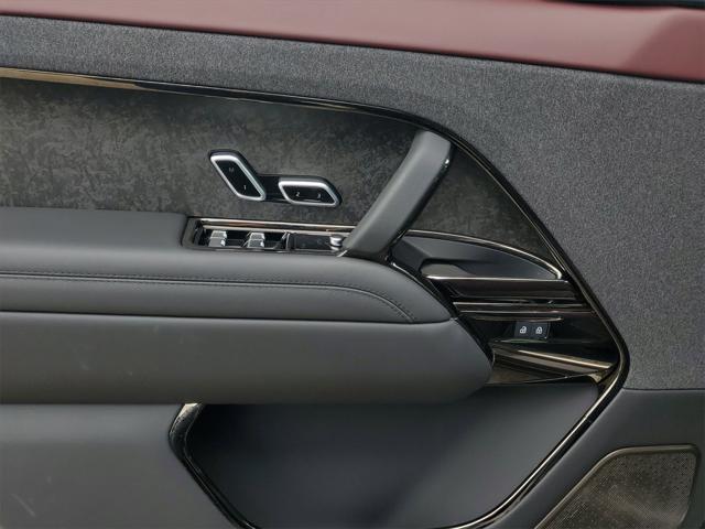 Photo of 2025 Charente Grey Premium Metallic Land Rover Range Rover Sport