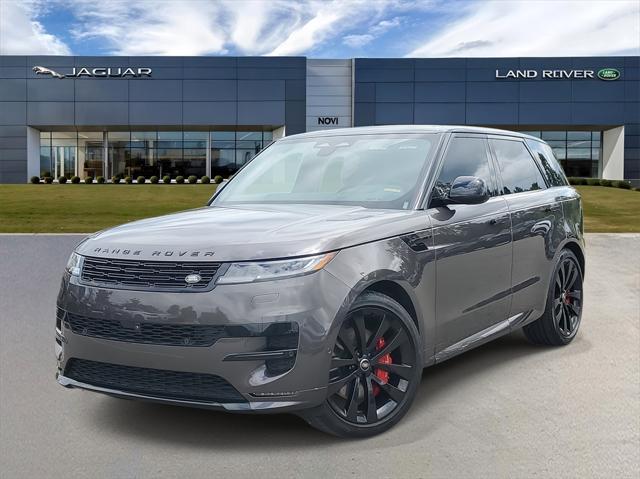 Photo of 2025 Charente Grey Premium Metallic Land Rover Range Rover Sport