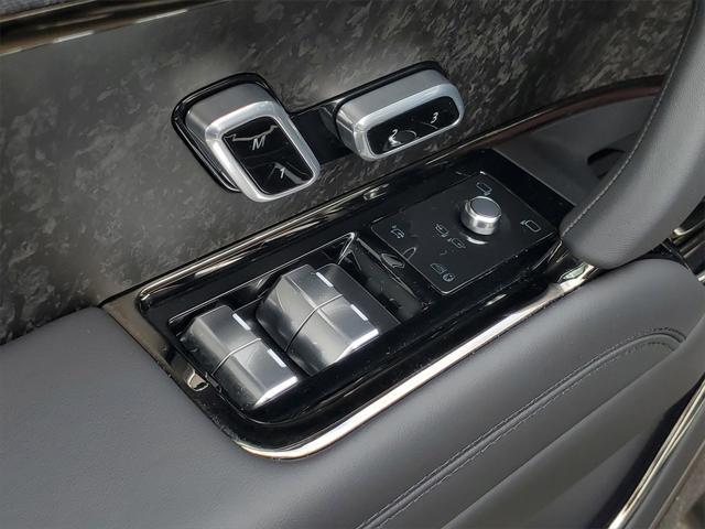 Photo of 2025 Charente Grey Premium Metallic Land Rover Range Rover Sport
