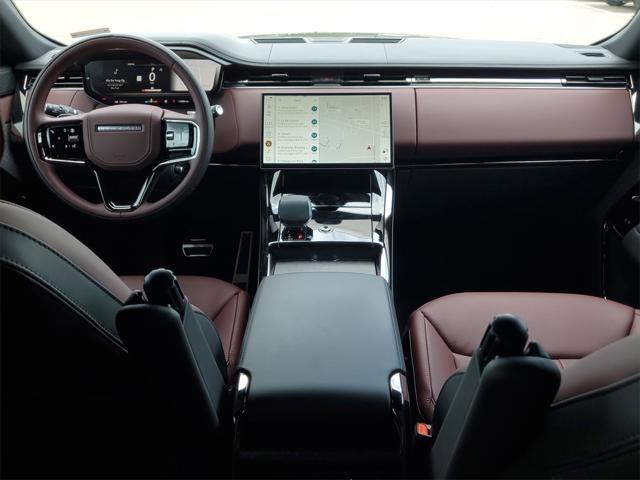 Photo of 2025 Charente Grey Premium Metallic Land Rover Range Rover Sport