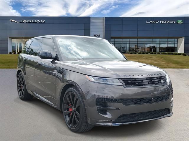 Photo of 2025 Charente Grey Premium Metallic Land Rover Range Rover Sport