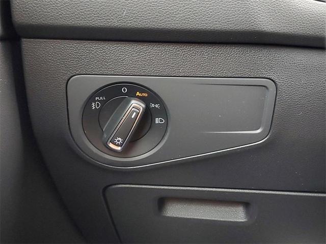 Photo of 2020 Pure White Volkswagen Tiguan