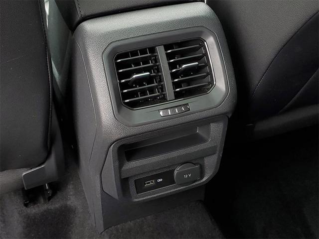 Photo of 2020 Pure White Volkswagen Tiguan