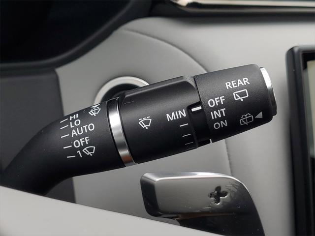 Photo of 2026 Santorini Black Metallic Land Rover Range Rover Velar