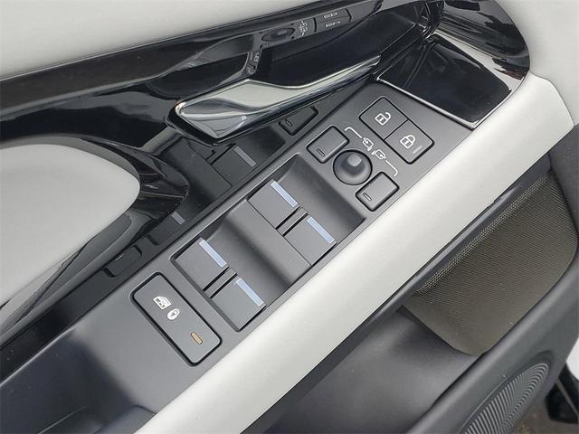 Photo of 2026 Santorini Black Land Rover Range Rover Evoque