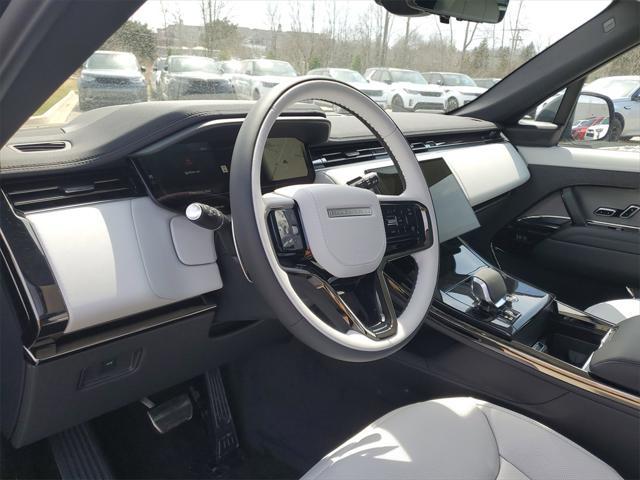 Photo of 2025 Santorini Black Land Rover Range Rover Sport