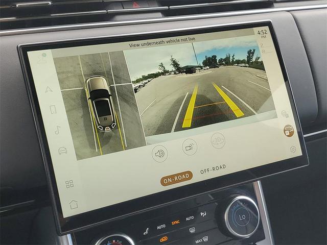 Photo of 2023 White Land Rover Range Rover