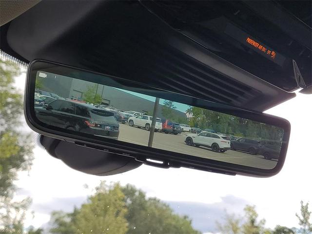 Photo of 2023 White Land Rover Range Rover