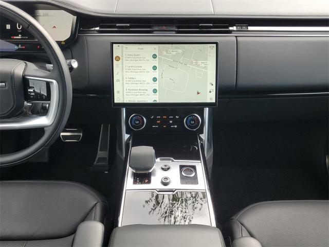 Photo of 2023 White Land Rover Range Rover