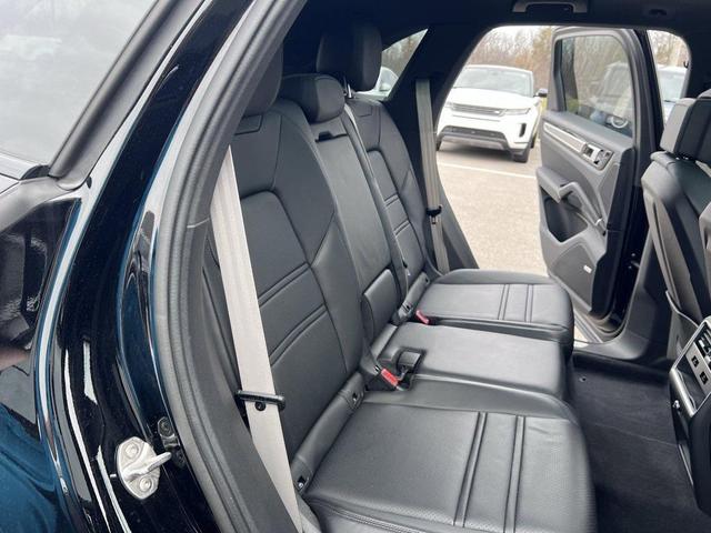 Photo of 2022 Black Porsche Cayenne