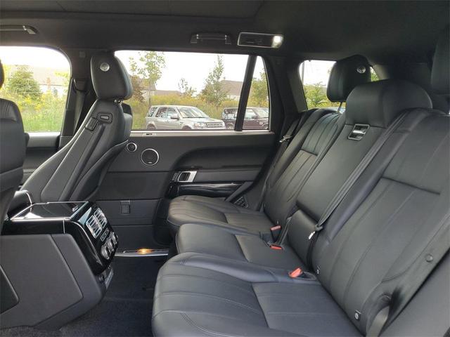 Photo of 2017 White Land Rover Range Rover