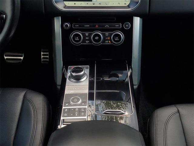 Photo of 2017 White Land Rover Range Rover