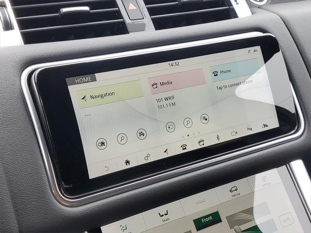 Photo of 2022 White Land Rover Range Rover Sport