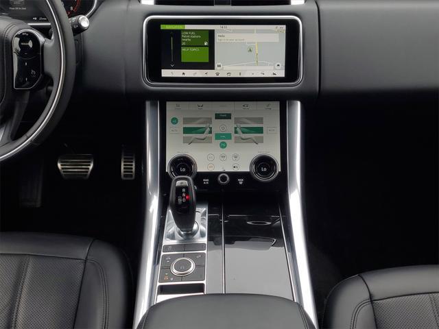 Photo of 2022 White Land Rover Range Rover Sport