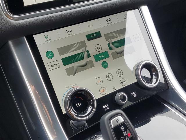 Photo of 2022 White Land Rover Range Rover Sport