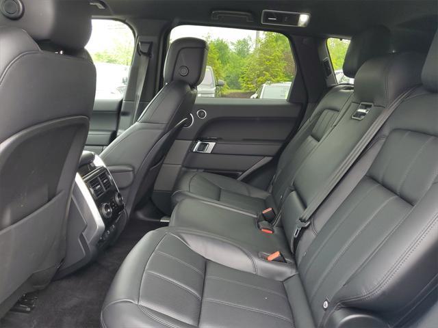 Photo of 2022 White Land Rover Range Rover Sport