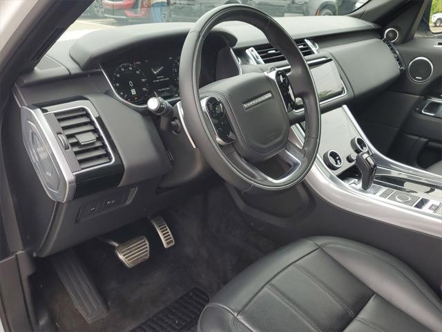 Photo of 2022 White Land Rover Range Rover Sport