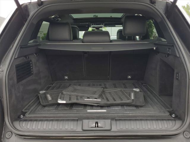 Photo of 2022 White Land Rover Range Rover Sport