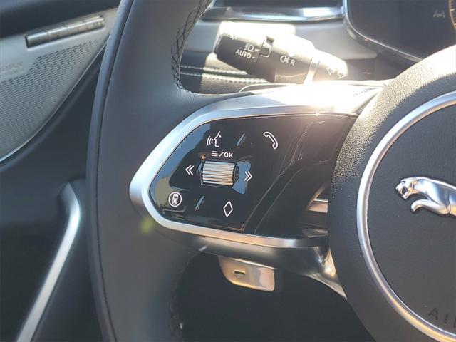 Photo of 2025 Fuji White Jaguar F-PACE