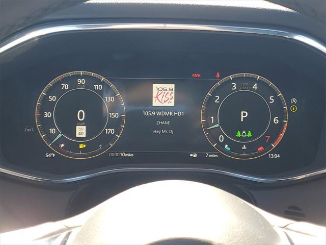 Photo of 2025 Fuji White Jaguar F-PACE