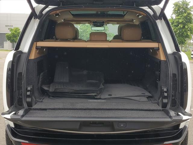 Photo of 2024 Ostuni Pearl White Metallic Land Rover Range Rover