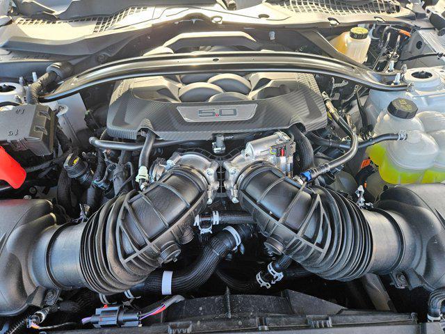 Photo of 2025 Oxford White Ford Mustang