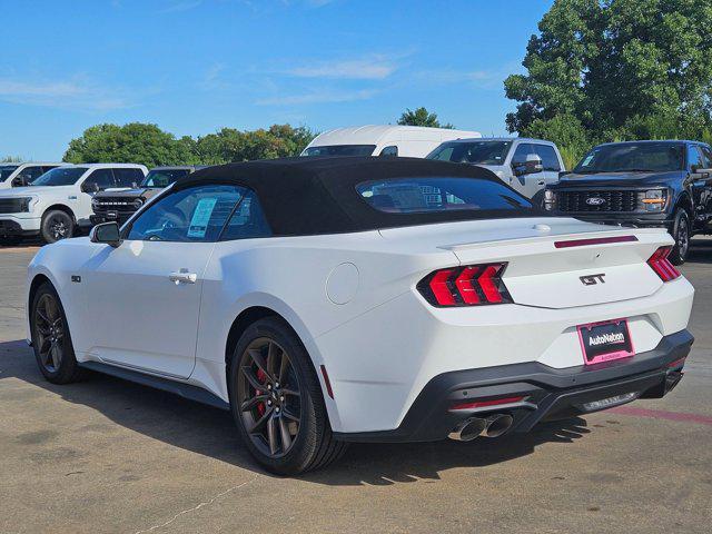 Photo of 2025 Oxford White Ford Mustang