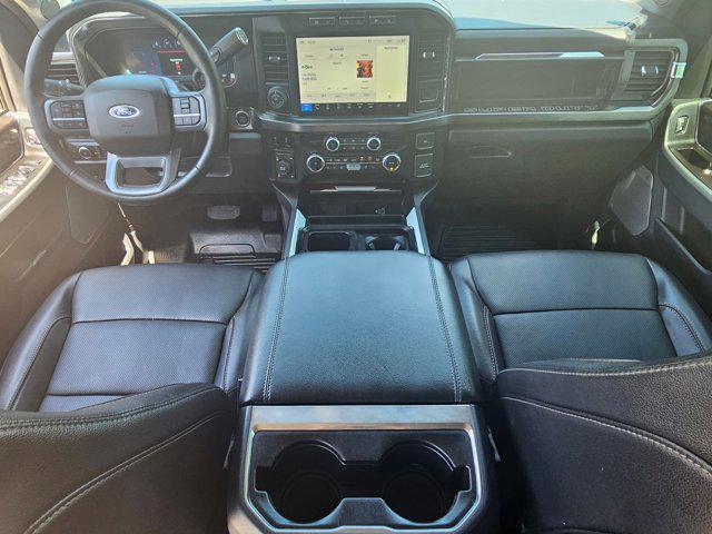 Photo of 2023 Agate Black Metallic Ford F-250