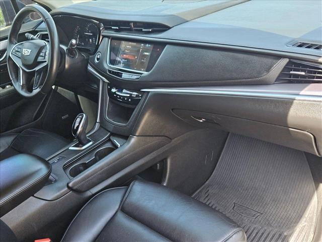 Photo of 2018 Dark Granite Metallic Cadillac XT5