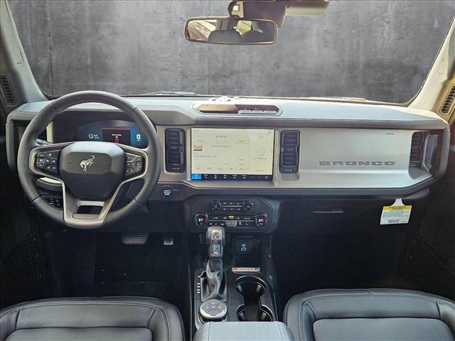 Photo of 2025 Oxford White Ford Bronco