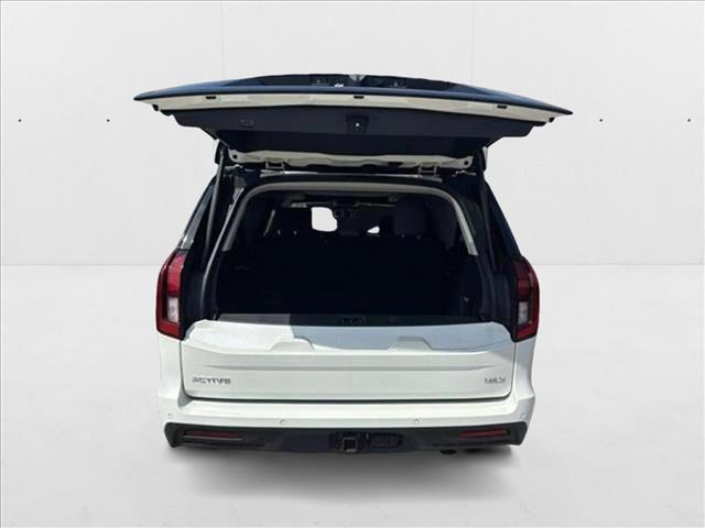 Photo of 2025 Star White Metallic Tri-Coat Ford Expedition Max