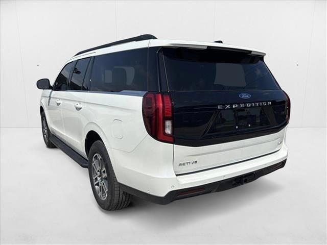 Photo of 2025 Star White Metallic Tri-Coat Ford Expedition Max