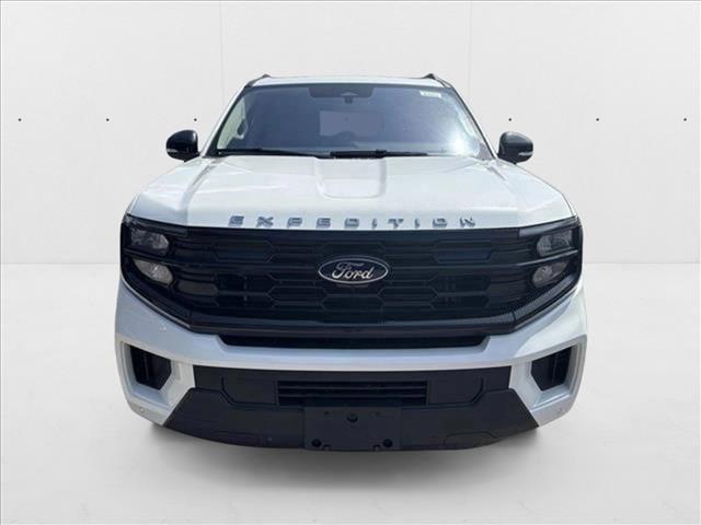 Photo of 2025 Star White Metallic Tri-Coat Ford Expedition Max