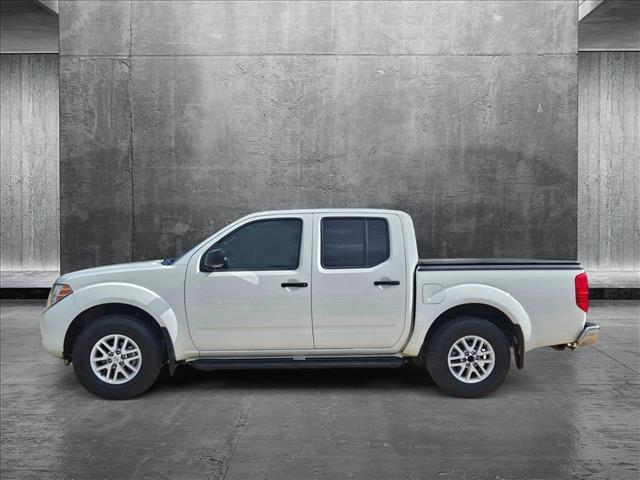 Photo of 2021 Glacier White Nissan Frontier