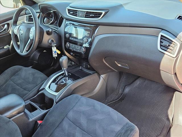 Photo of 2016  Nissan Rogue