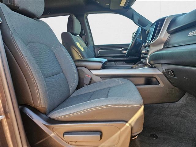 Photo of 2020 Diamond Black Crystal Pearlcoat RAM 1500