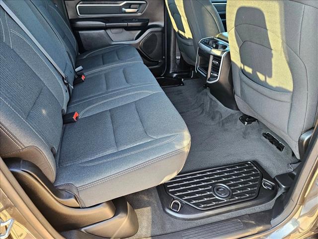 Photo of 2020 Diamond Black Crystal Pearlcoat RAM 1500