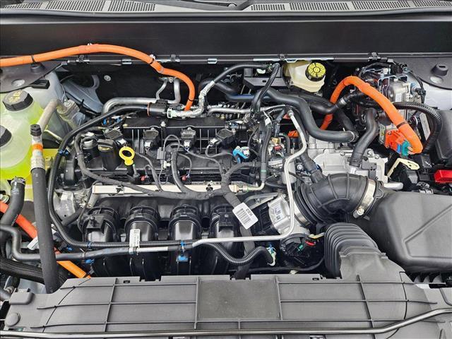Photo of 2025 Oxford White Ford Maverick