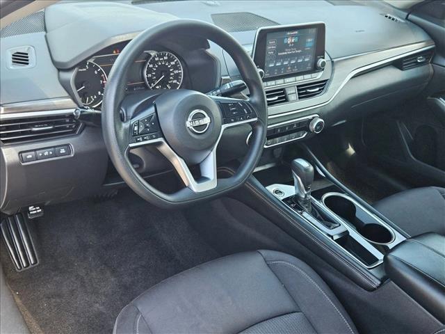 Photo of 2023 Super Black Nissan Altima