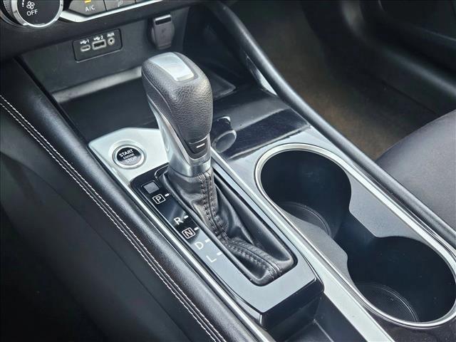 Photo of 2023 Super Black Nissan Altima