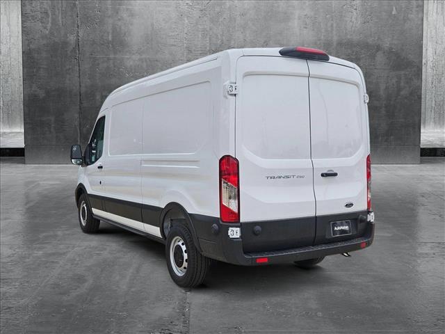 Photo of 2025 Oxford White Ford Transit-250