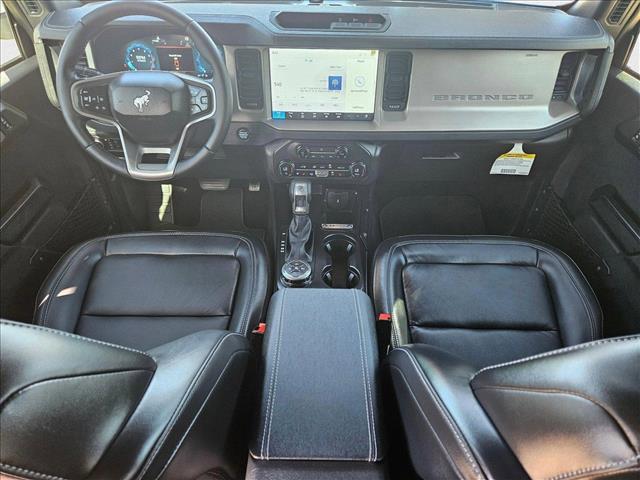 Photo of 2025 Oxford White Ford Bronco