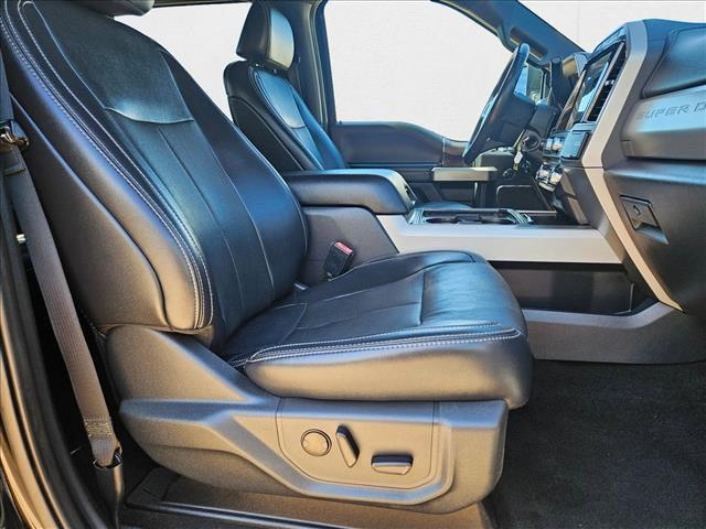 Photo of 2022 Agate Black Metallic Ford F-250