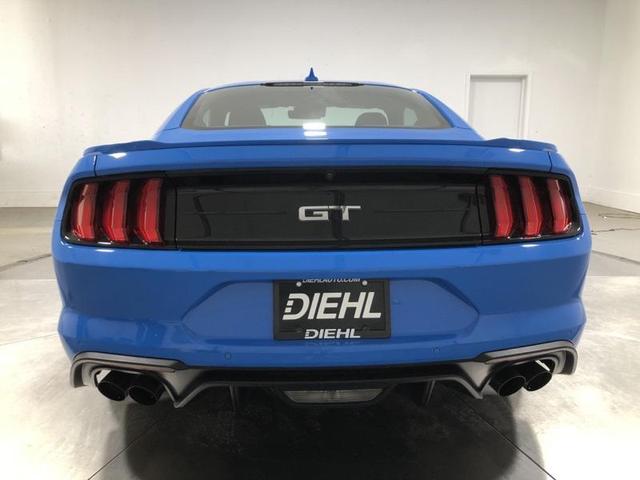 Photo of 2022 Grabber Blue Metallic Ford Mustang
