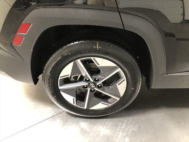 Photo of 2025 Phantom Black Hyundai TUCSON