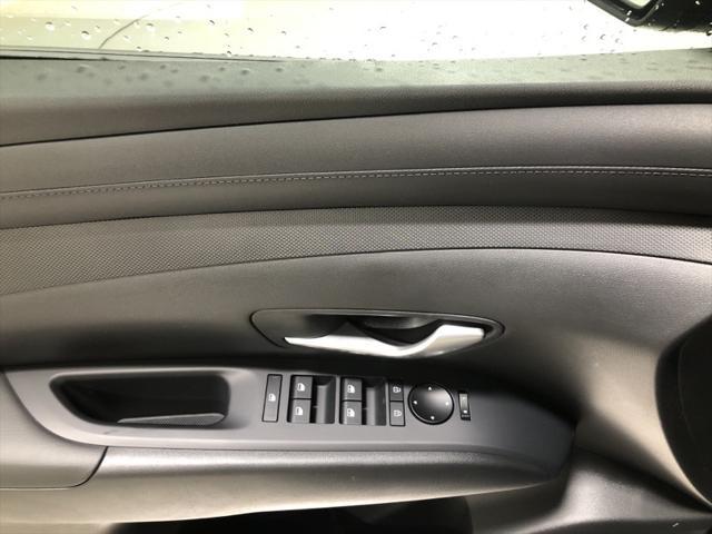 Photo of 2025 Phantom Black Hyundai TUCSON