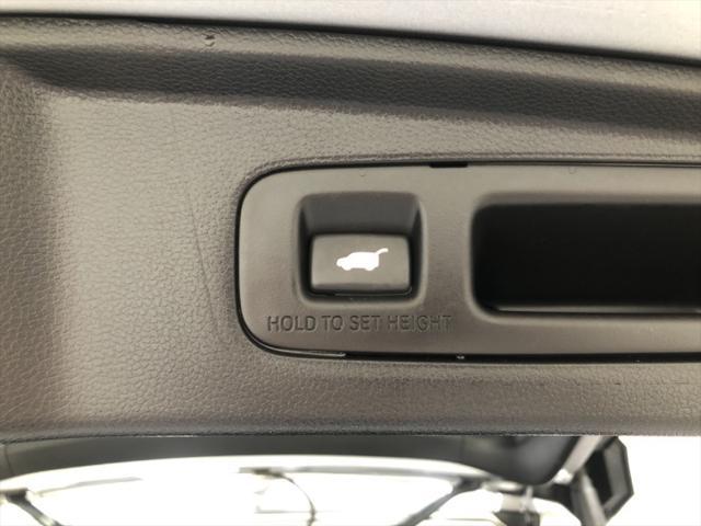 Photo of 2024 Lunar Silver Metallic Honda CR-V Hybrid