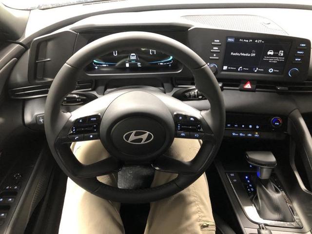 Photo of 2025 Intense Blue Hyundai ELANTRA