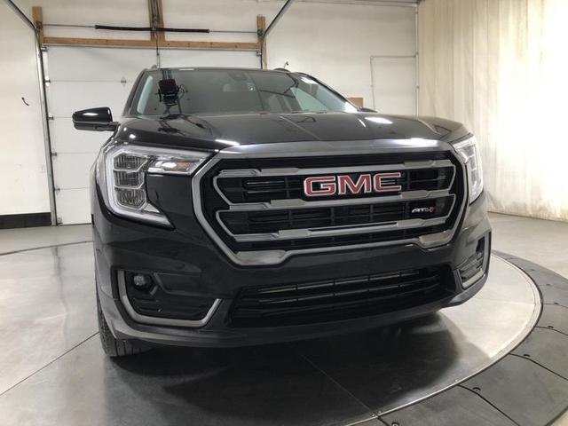 Photo of 2024 Ebony Twilight Metallic GMC Terrain